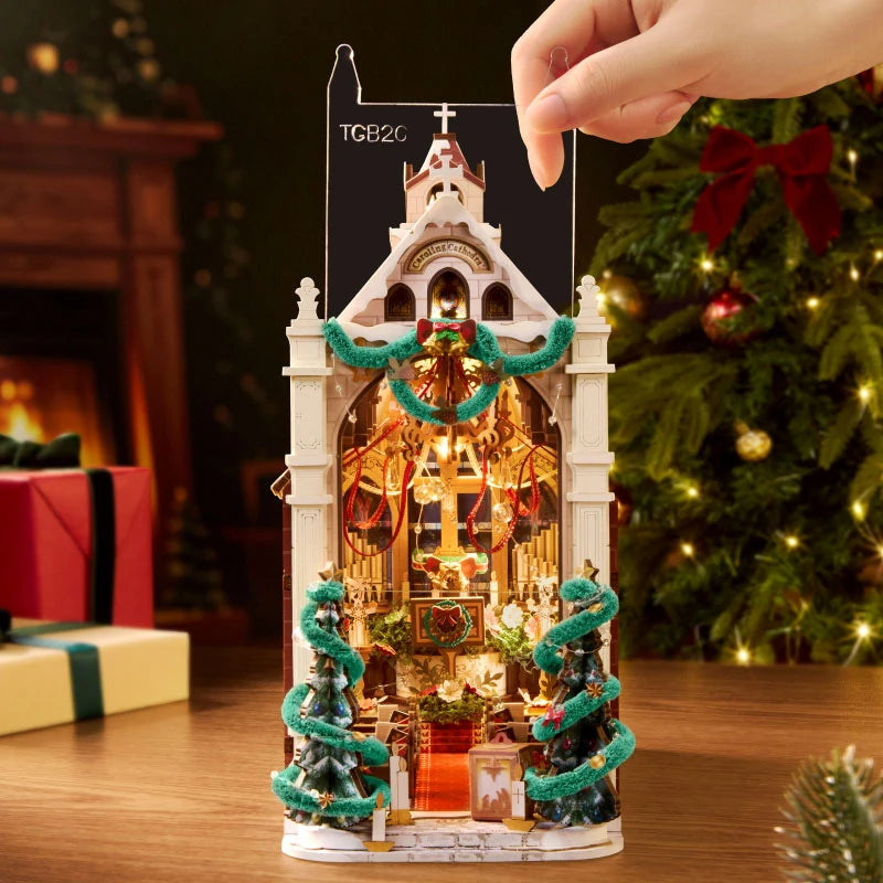 Rolife Caroling Cathedral TGB26 Book Nook Kit - gallery image 7