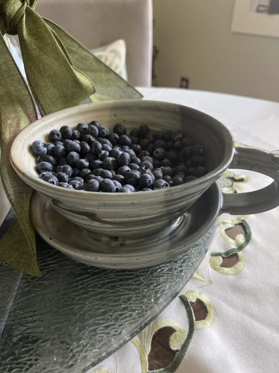 Handmade Stoneware Berry Rinsing Bowl - gallery image 4